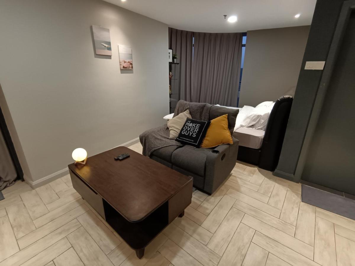 Loft Signature Executive Suite Empire City 페탈링자야 외부 사진