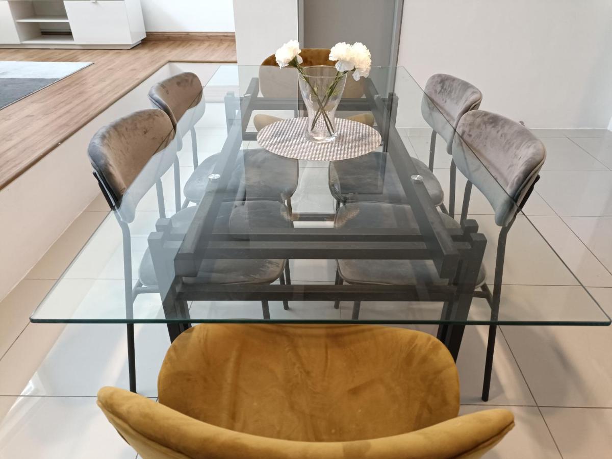 Loft Signature Executive Suite Empire City 페탈링자야 외부 사진