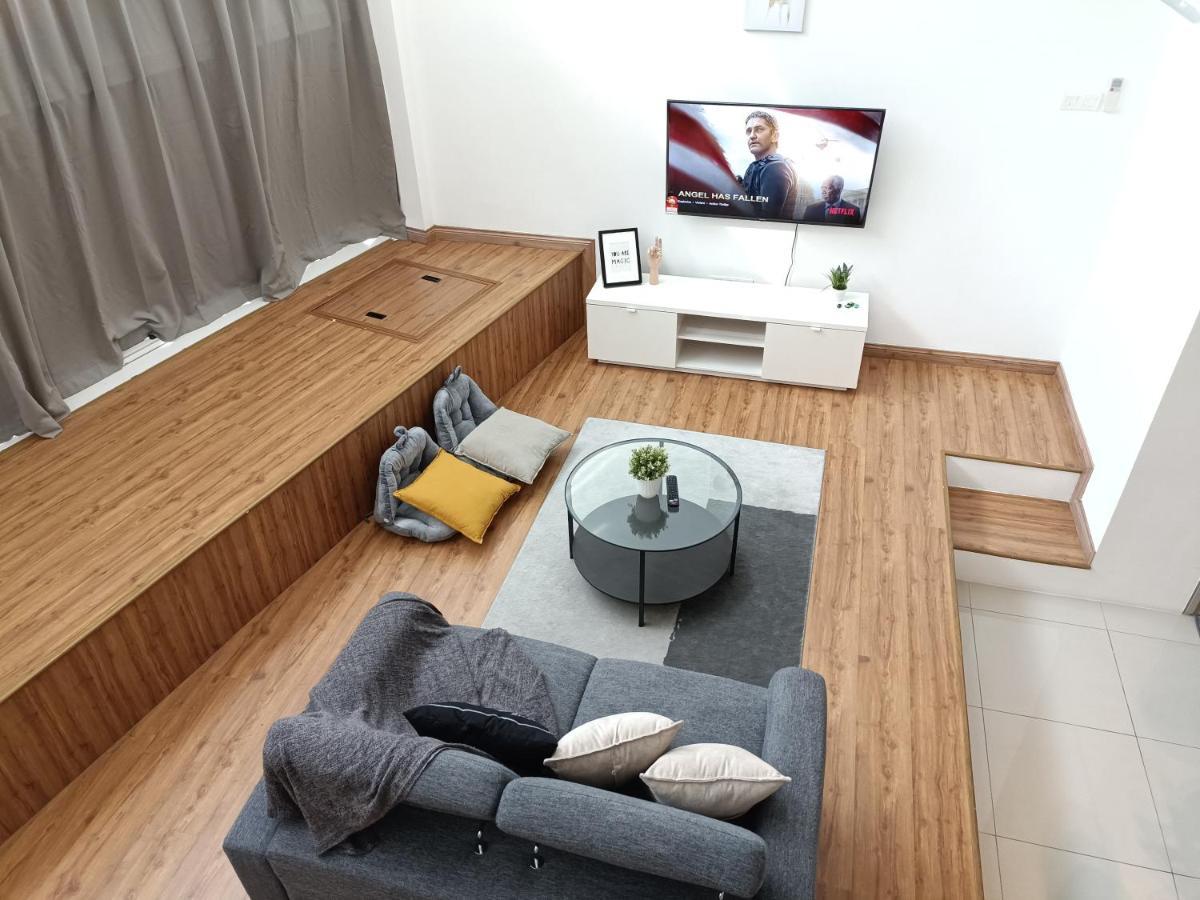 Loft Signature Executive Suite Empire City 페탈링자야 외부 사진