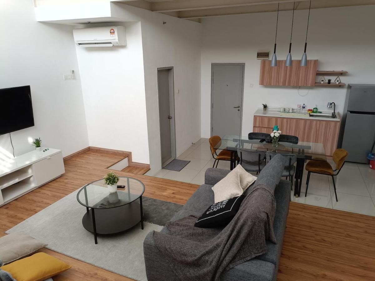 Loft Signature Executive Suite Empire City 페탈링자야 외부 사진