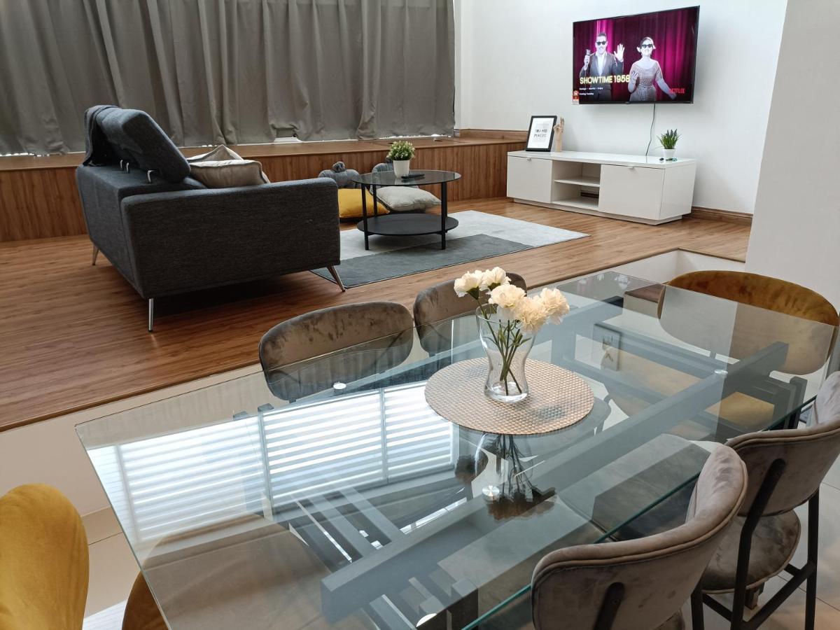 Loft Signature Executive Suite Empire City 페탈링자야 외부 사진