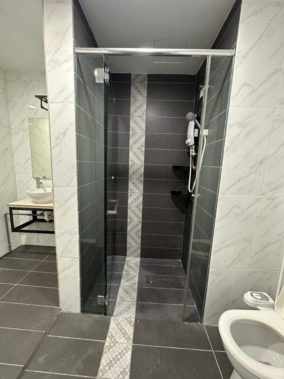 Loft Signature Executive Suite Empire City 페탈링자야 외부 사진